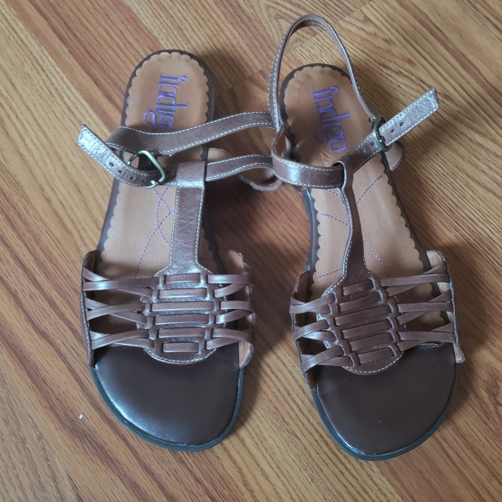 Indigo by Clarks sandals sz 7.5 genuine brown leather upper spring summer